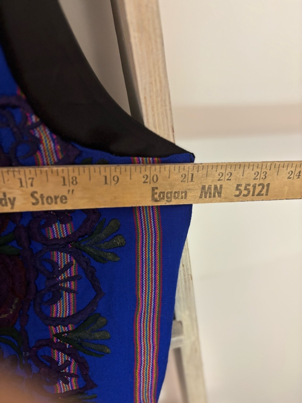 Tenango womens large Hand-Embroidered Vest, global village, Boho Festival, 90’s - Picture 9 of 12